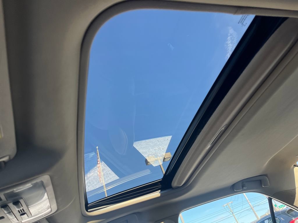 Used 2014 Toyota Camry XLE image 21