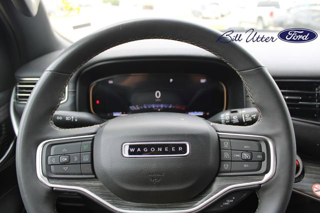Used 2024 Jeep Wagoneer L Series II RWD image 24