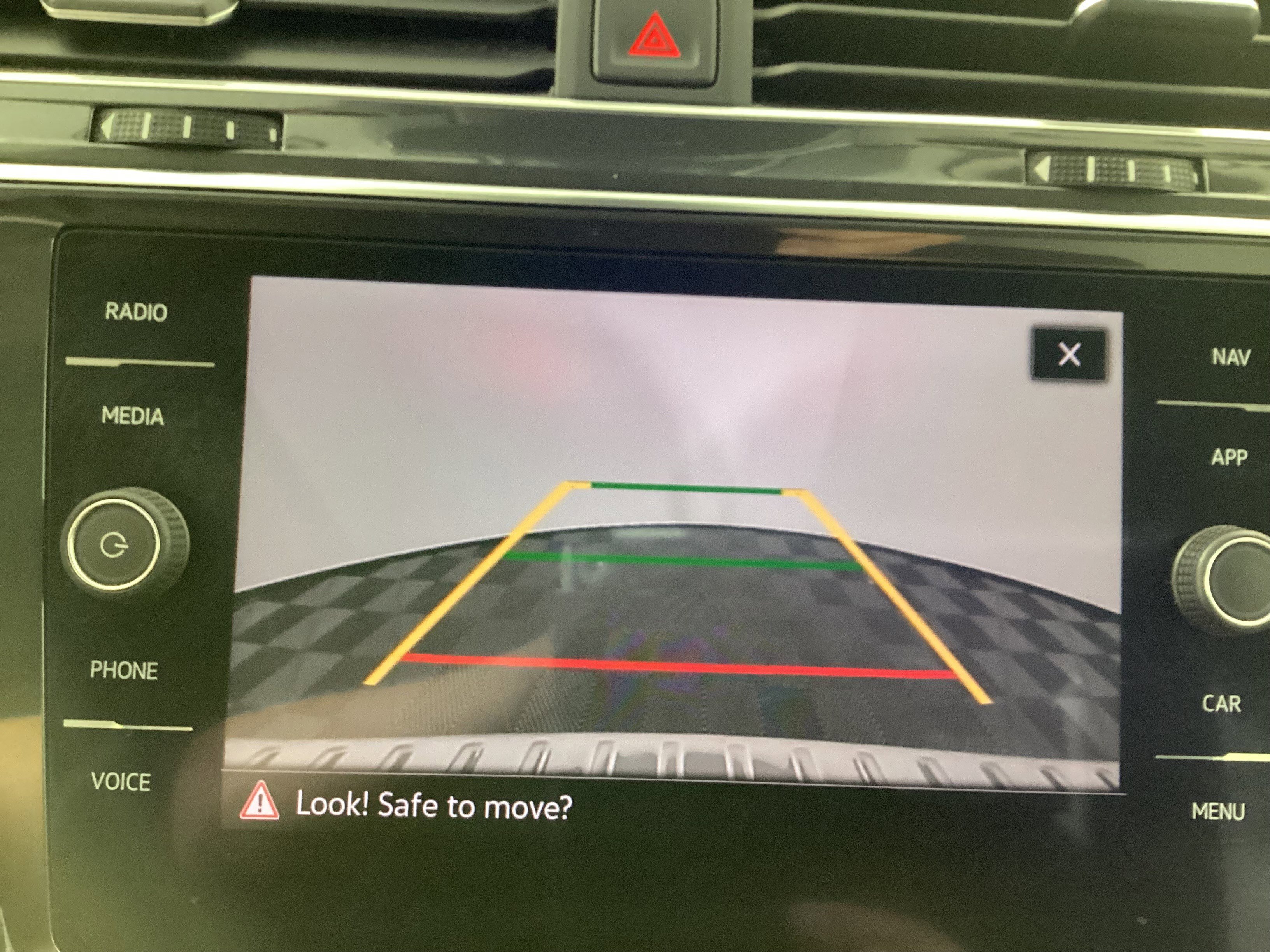 Used 2021 Volkswagen Tiguan SEL image 19