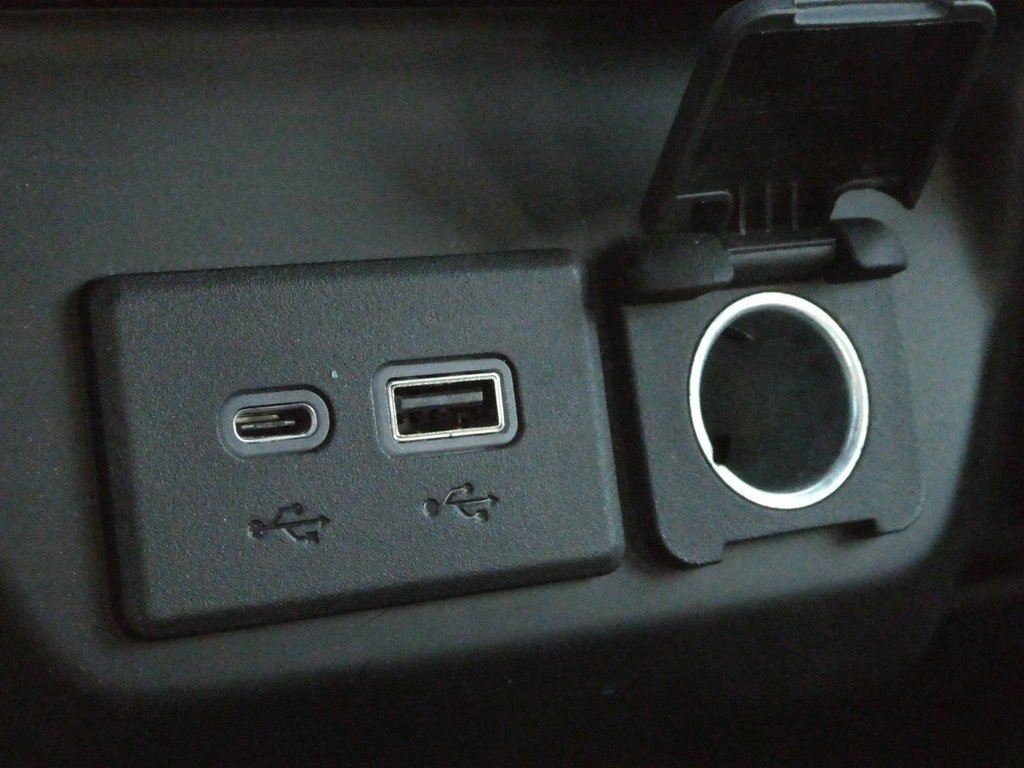 Used 2020 GMC Sierra 1500 SLT w/ SLT Premium Plus Package image 17