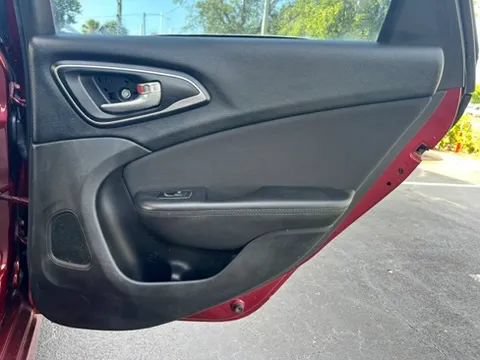 Used 2015 Chrysler 200 Limited w/ Convenience Group FWD image 19