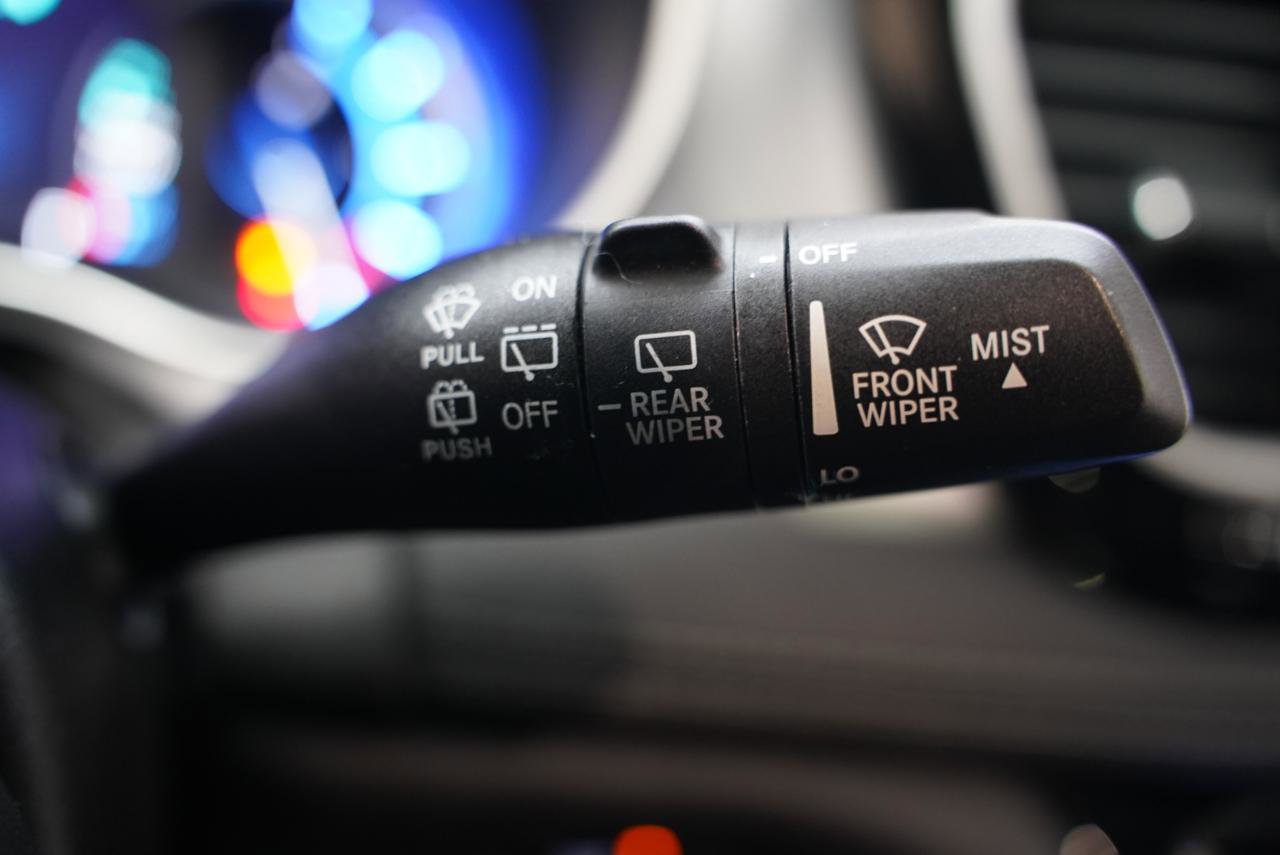 Used 2021 Chrysler Pacifica Touring-L w/ Uconnect Theater Family Group image 15