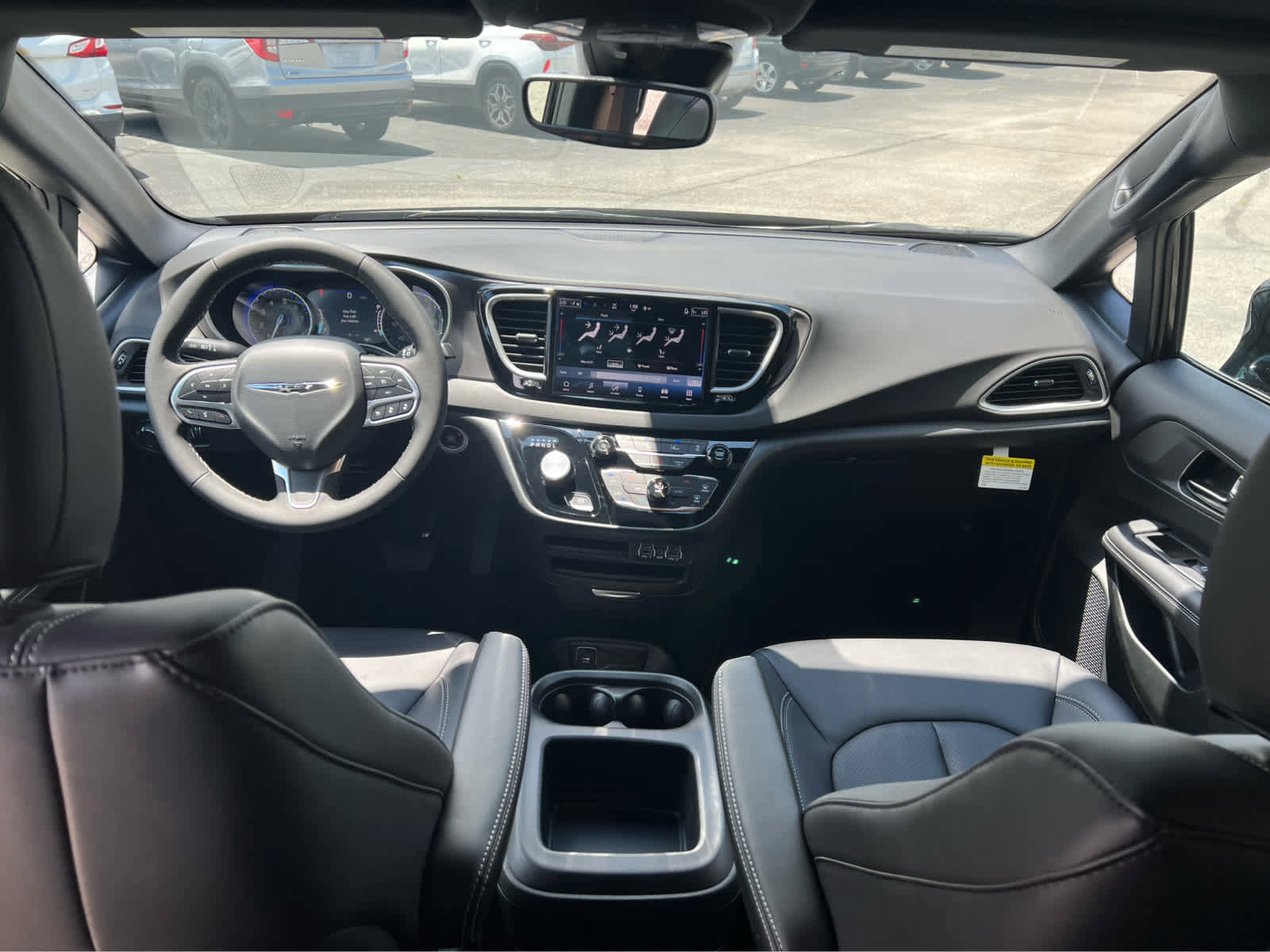 New 2025 Chrysler Voyager LX image 12