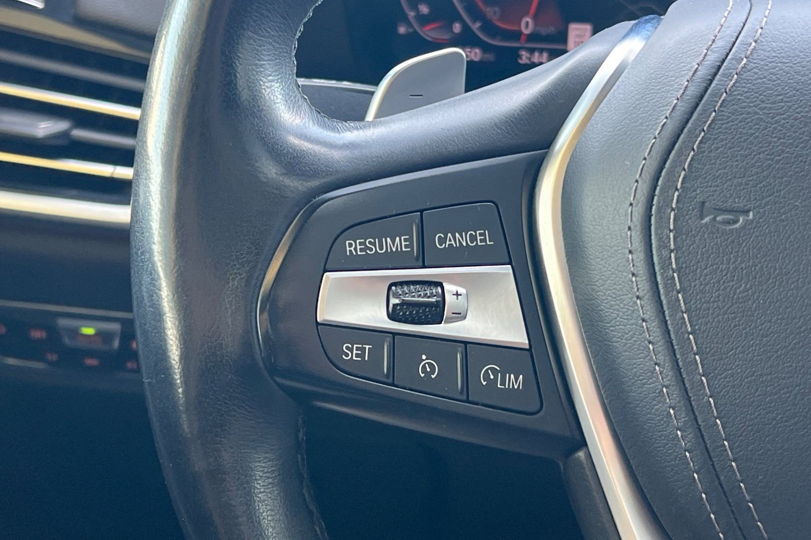 Used 2020 BMW X5 xDrive40i w/ Premium Package image 29