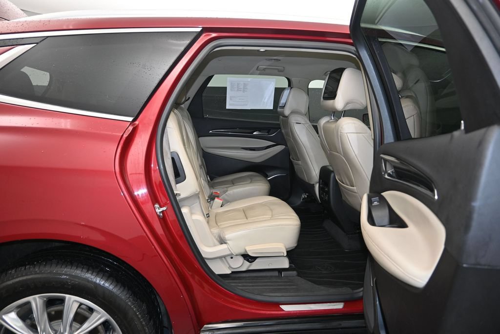 Certified 2018 Buick Enclave Essence FWD image 26