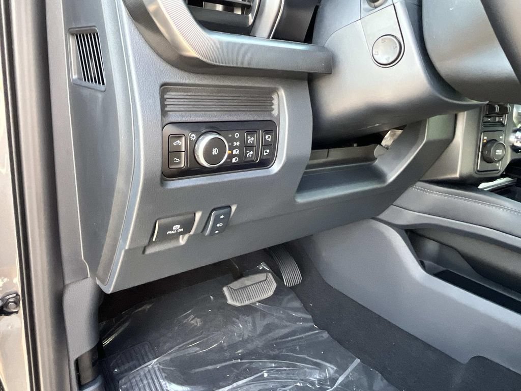 New 2027 Ford F350 Platinum AWD/4WD image 33