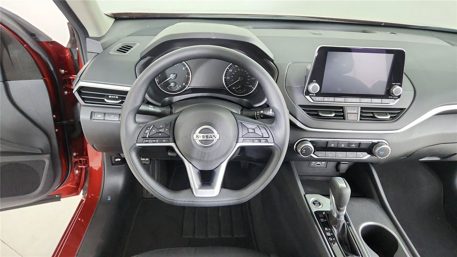 Used 2022 Nissan Altima 2.5 SV FWD image 12