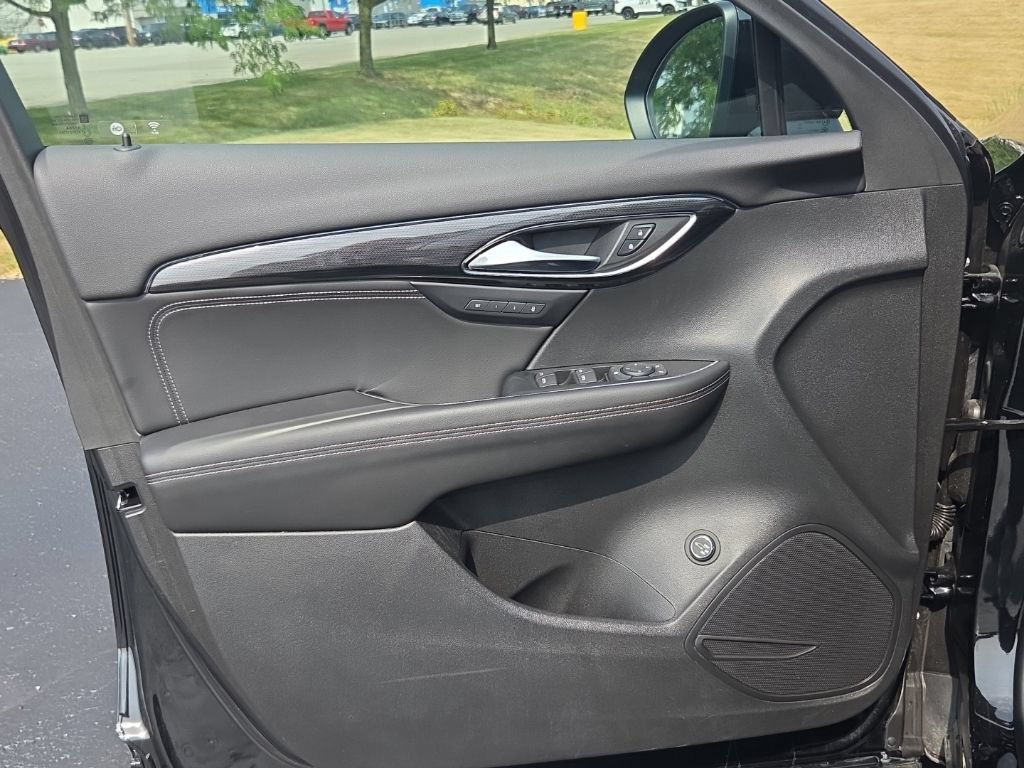Used 2023 Buick Envision Essence w/ Sport Touring Package AWD/4WD image 19