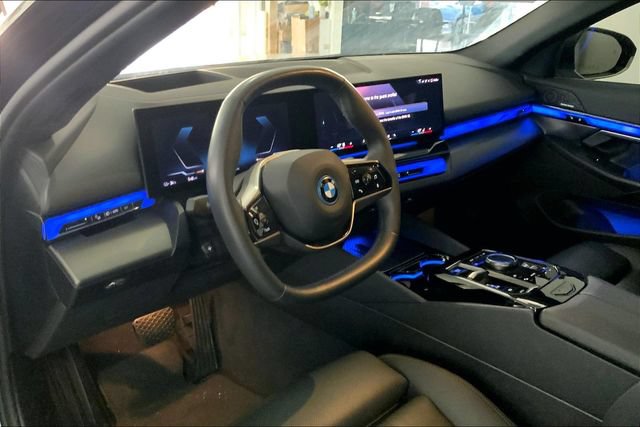 Used 2024 BMW i5 eDrive40i w/ M Sport Package RWD image 7