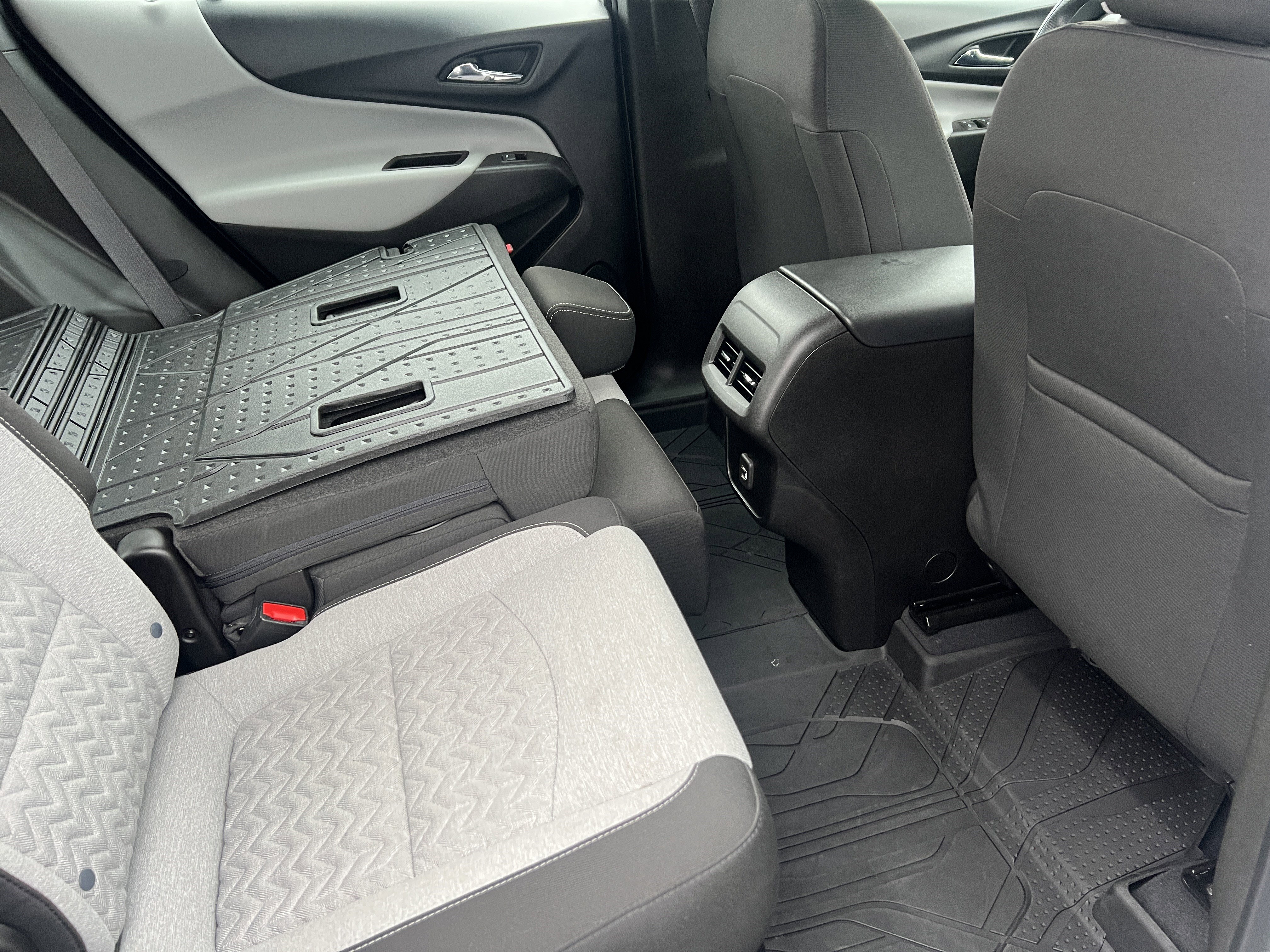 Certified 2022 Chevrolet Equinox LS w/ LPO, Floor Liner Package image 21