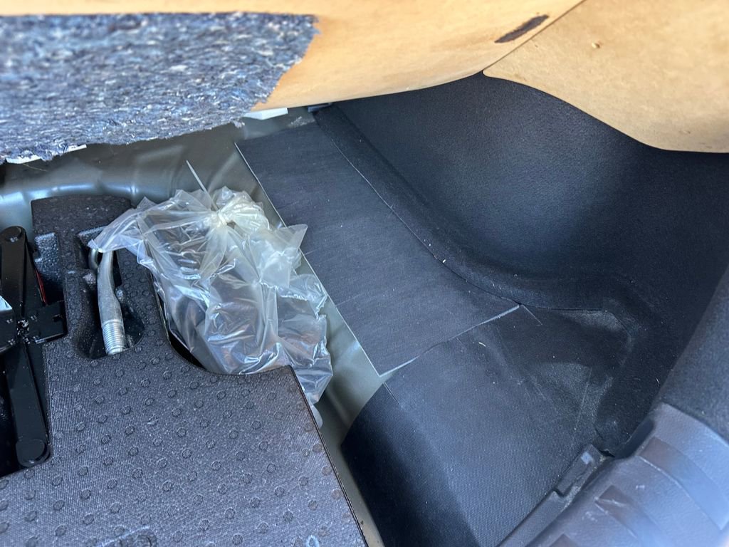 Used 2024 Nissan Kicks SR image 46