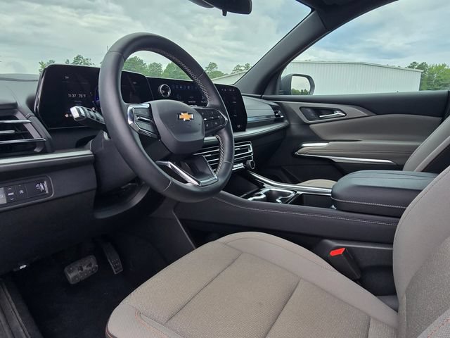 Used 2025 Chevrolet Traverse LT w/ LPO, Floor Liner Package FWD image 25