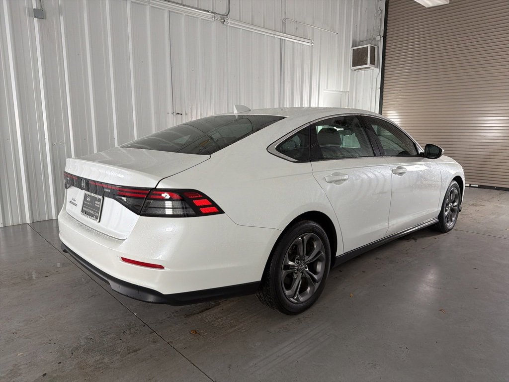 Used 2023 Honda Accord EX image 7