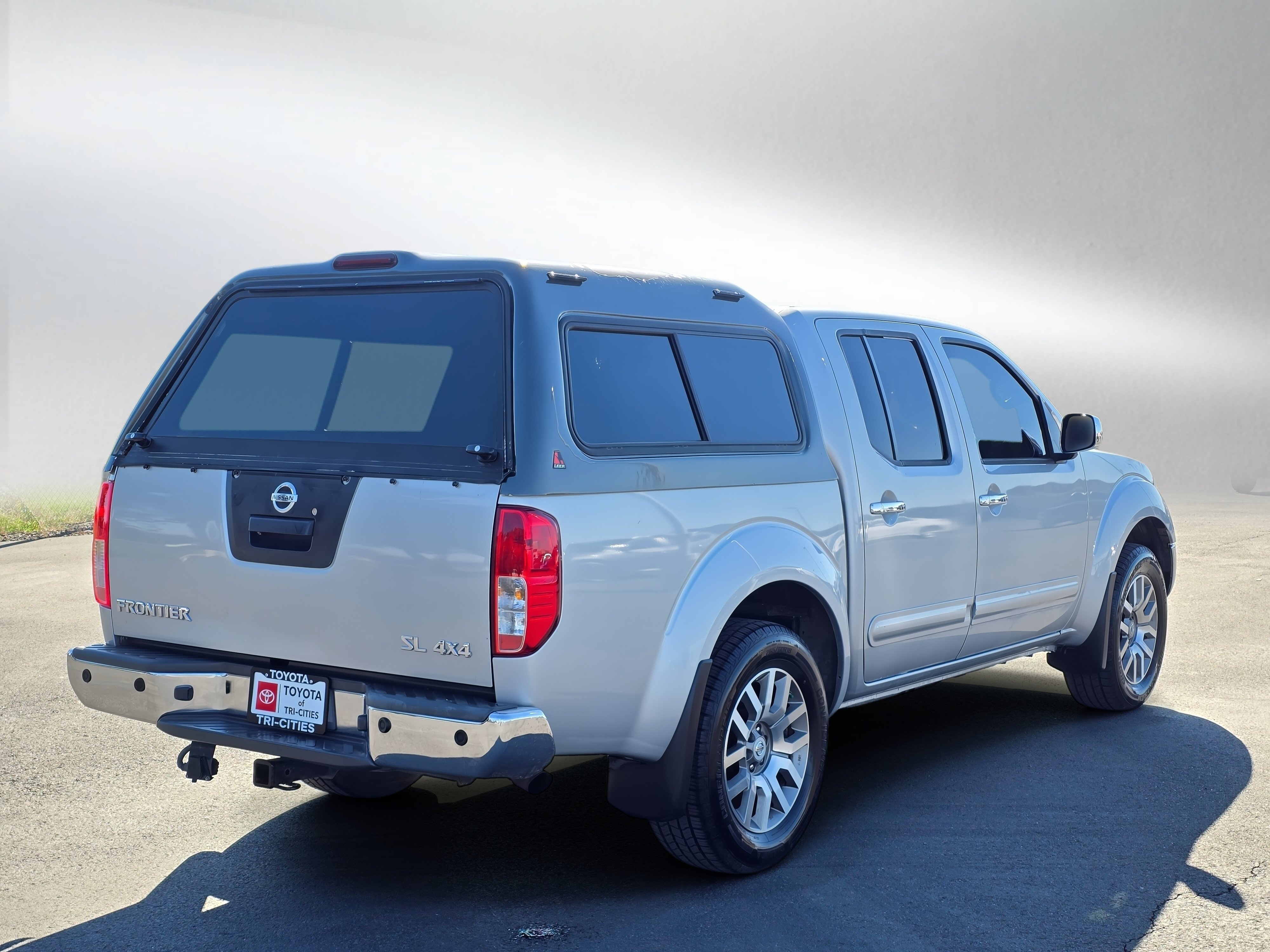Used 2013 Nissan Frontier SL AWD/4WD image 5