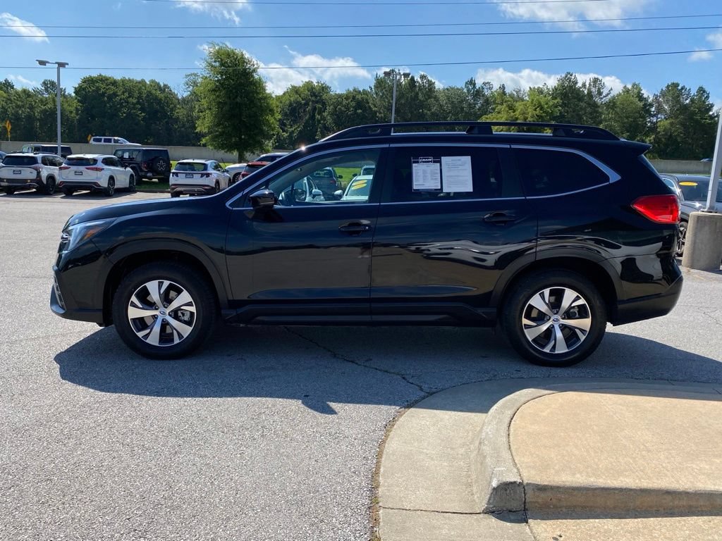 Used 2025 Subaru Ascent Premium AWD/4WD image 4