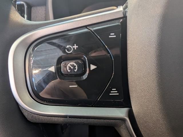 New 2026 Volvo XC90 T8 Plus w/ Protection Package Premier image 17