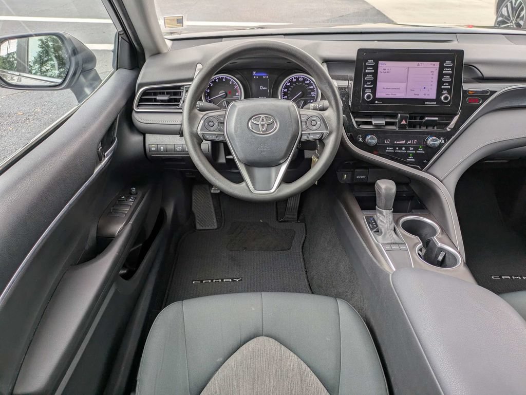 Used 2022 Toyota Camry LE FWD image 18