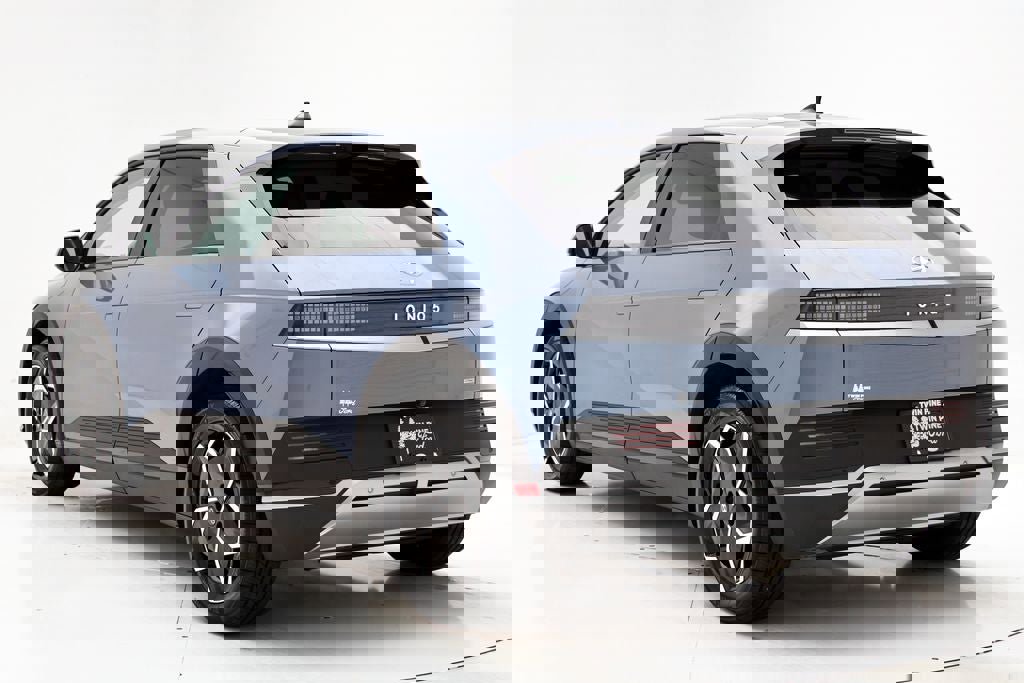 Used 2023 Hyundai Ioniq 5 SE w/ Cargo Package image 7