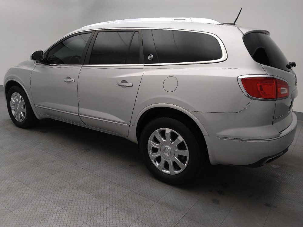 Used 2017 Buick Enclave Leather FWD image 3