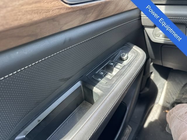 Used 2025 Volkswagen Atlas SE AWD/4WD image 42