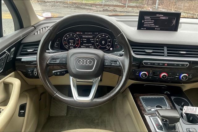 Used 2017 Audi Q7 3.0T Premium Plus w/ Premium Plus Package image 5
