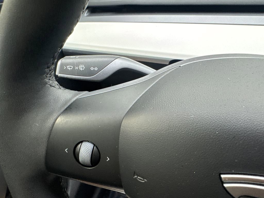 Used 2024 Tesla Model Y Long Range image 55