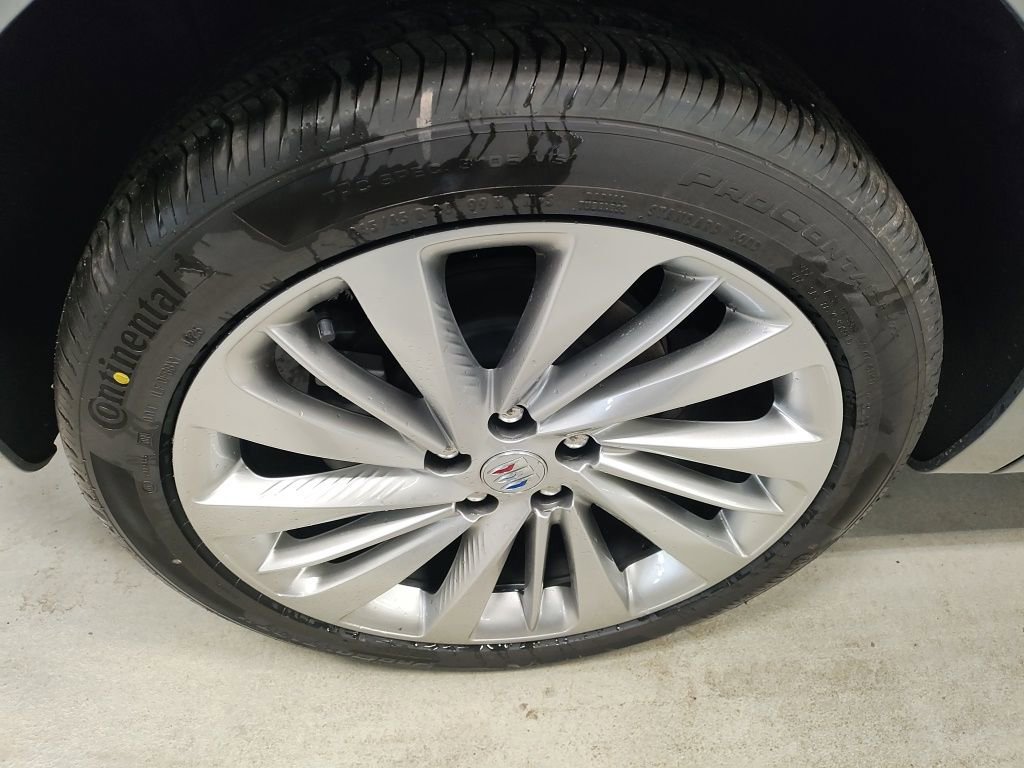 New 2026 Buick Envision Avenir image 3