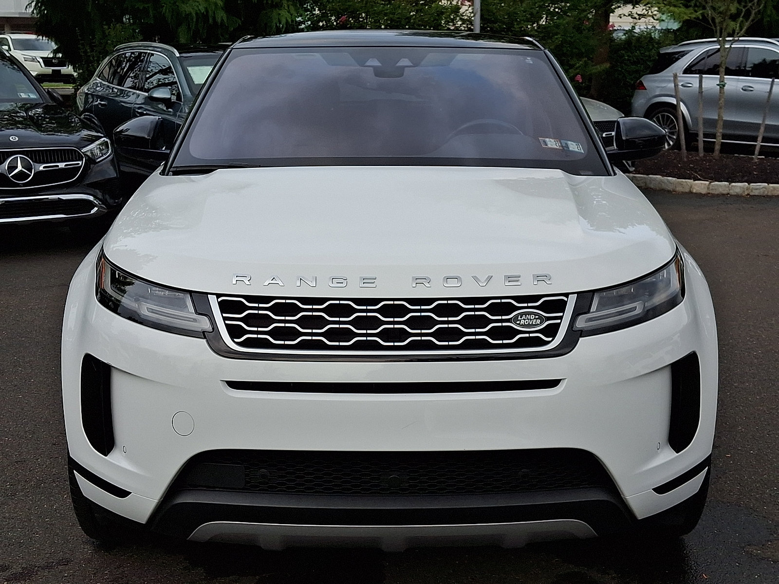 Used 2020 Land Rover Range Rover Evoque SE AWD/4WD image 2