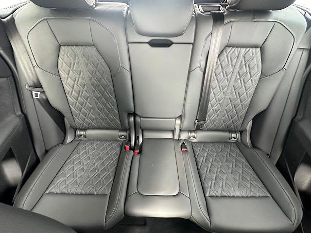 Used 2025 Audi SQ5 Prestige w/ Prestige Package image 31