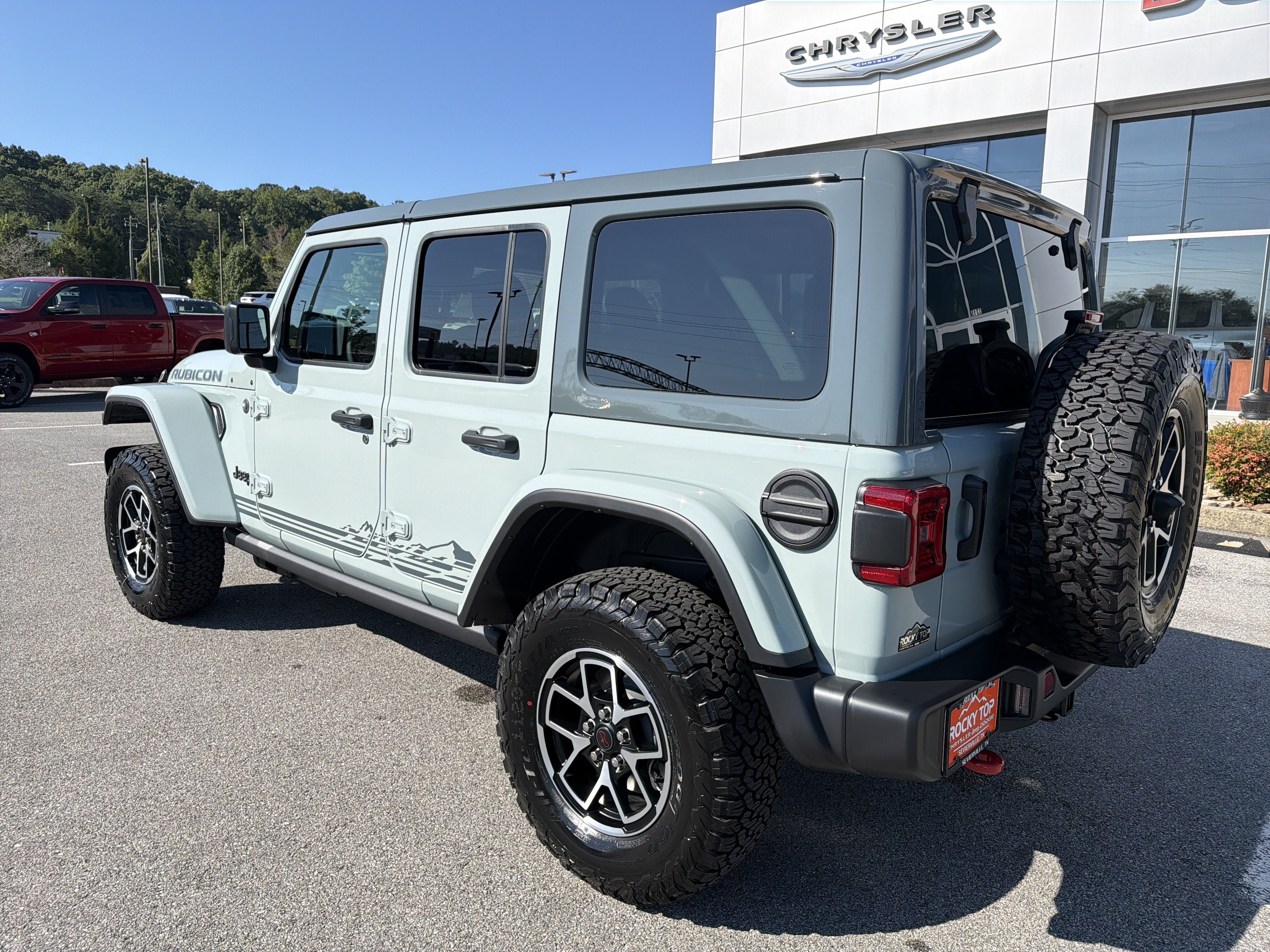 New 2026 Jeep Wrangler Unlimited Rubicon w/ Rockslide Package AWD/4WD image 10