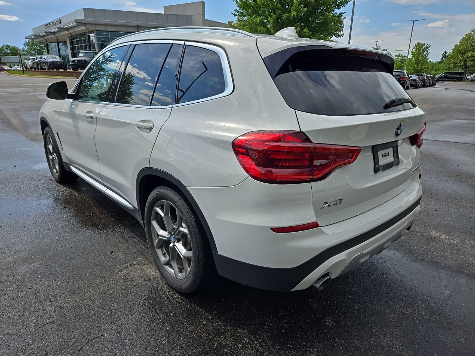 Used 2020 BMW X3 xDrive30i w/ Premium Package AWD/4WD image 3