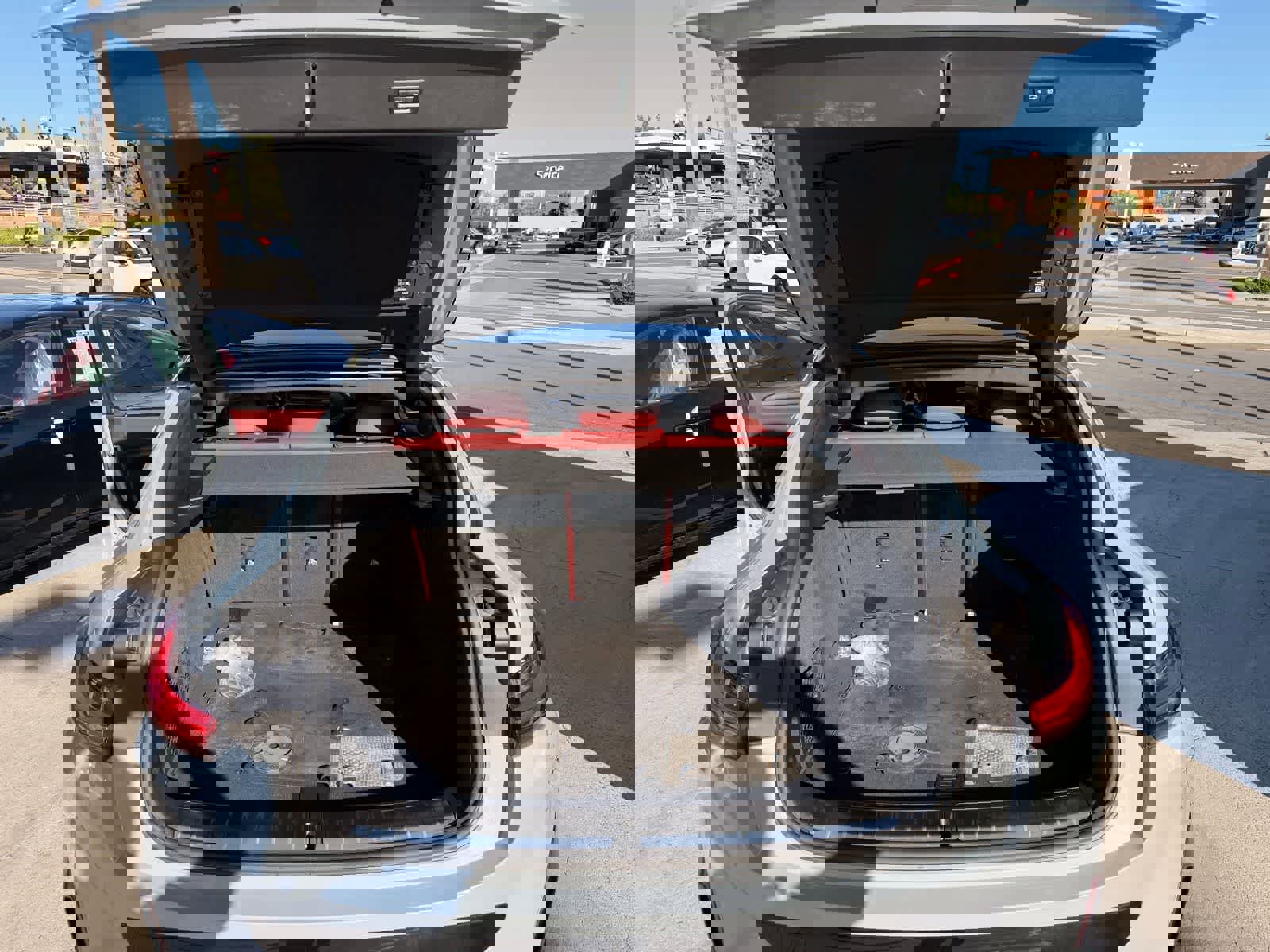 Used 2025 BMW X4 xDrive30i w/ Premium Package image 21