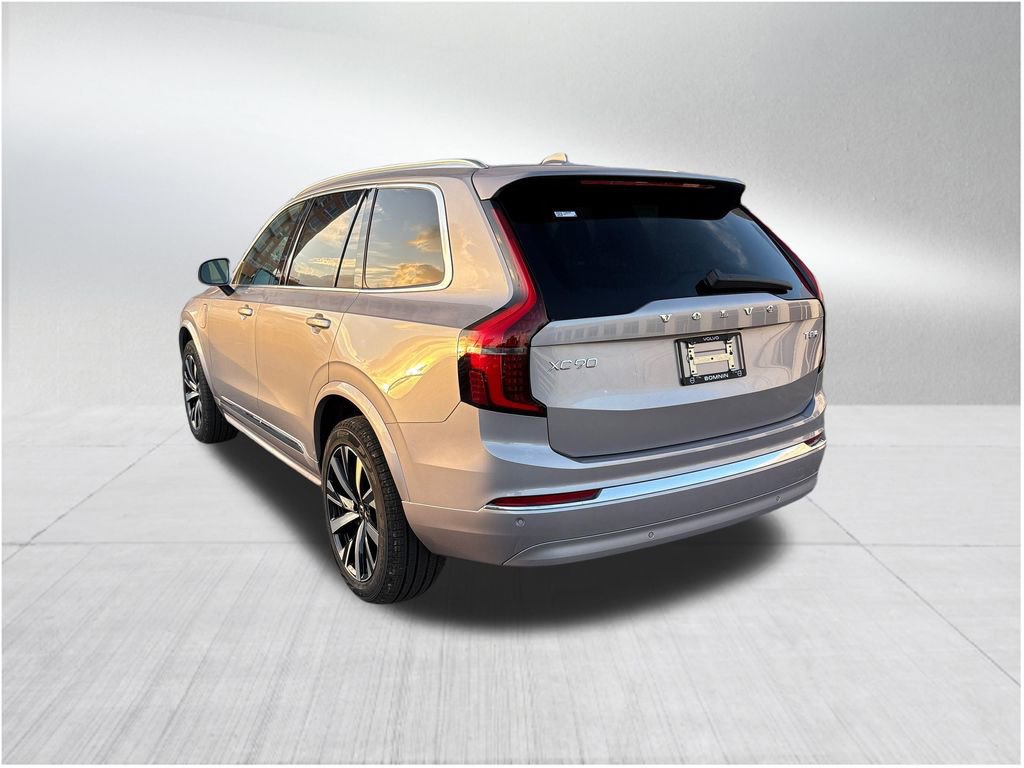 New 2026 Volvo XC90 T8 Core image 7