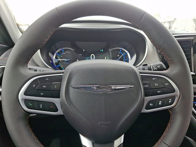 Used 2024 Chrysler Pacifica Pinnacle FWD image 22