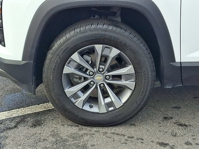 Used 2026 Chevrolet Equinox LT FWD image 8