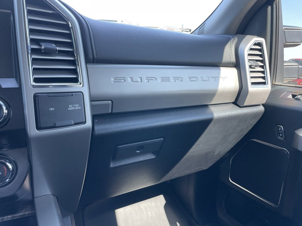 Used 2017 Ford F250 Lariat w/ Chrome Package image 51