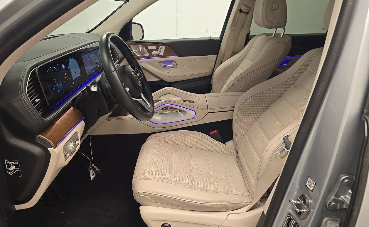 Used 2022 Mercedes-Benz GLS 450 4MATIC image 5