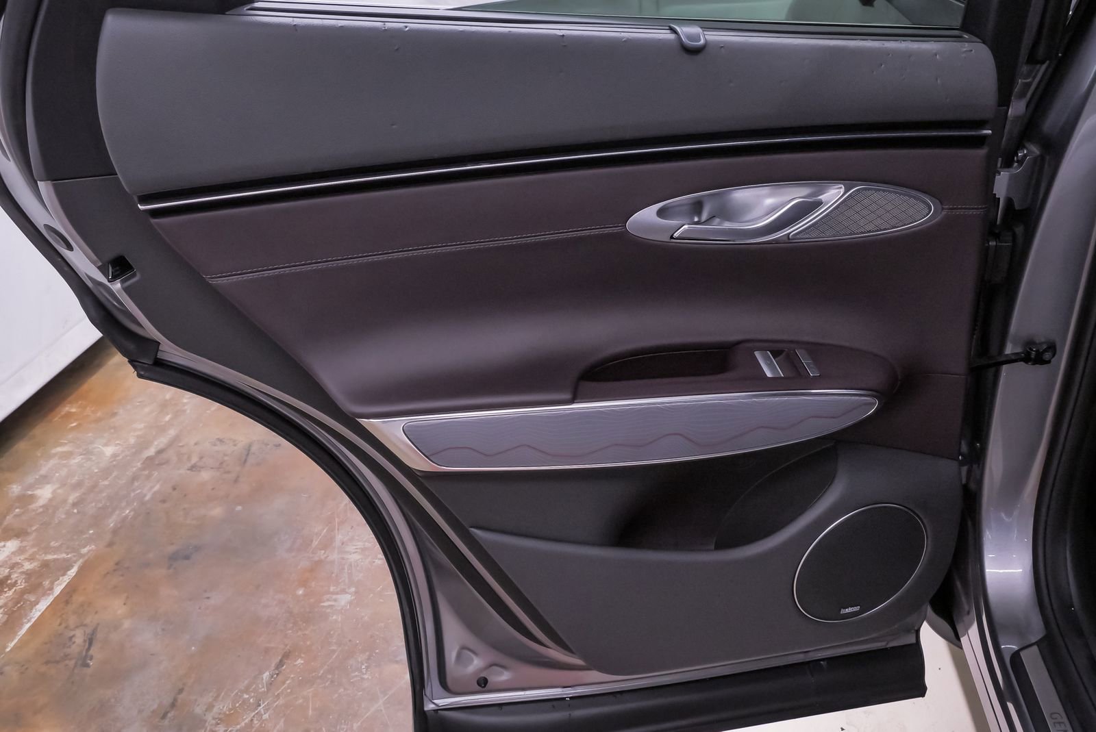 Certified 2023 Genesis GV70 2.5T Advanced w/ Advanced Package image 27