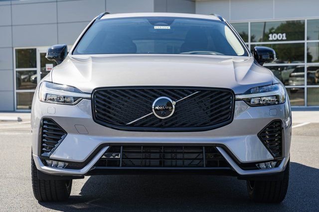 Used 2026 Volvo XC60 B5 Plus w/ Protection Package Premier AWD/4WD image 2