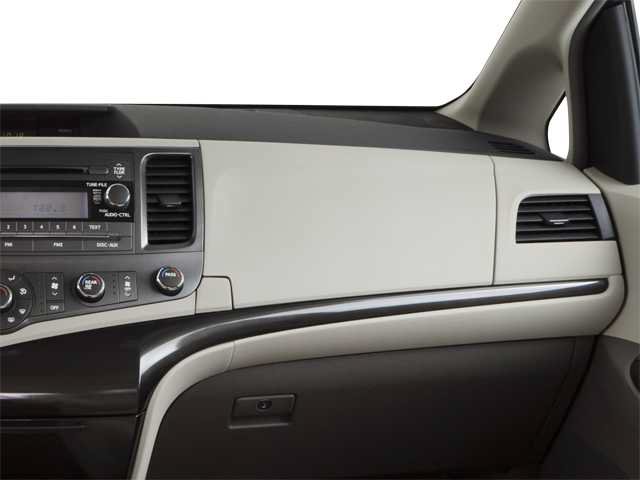 Used 2012 Toyota Sienna XLE AWD/4WD image 13