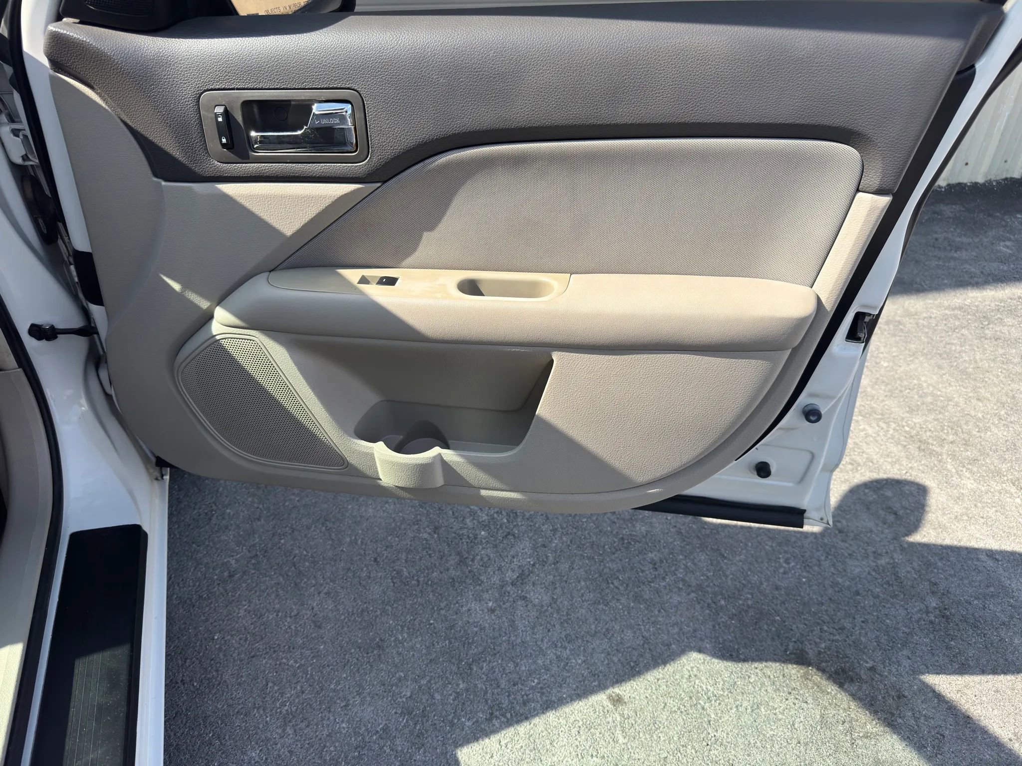 Used 2011 Ford Fusion SE FWD image 13