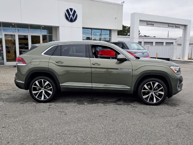 New 2026 Volkswagen Atlas Cross Sport SEL Premium R-Line AWD/4WD image 16