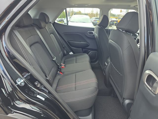 Used 2025 Hyundai Venue SEL image 12