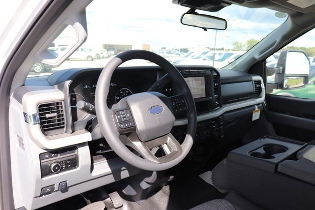New 2024 Ford F550 2WD Regular Cab Super Duty w/ XLT Value Package image 3