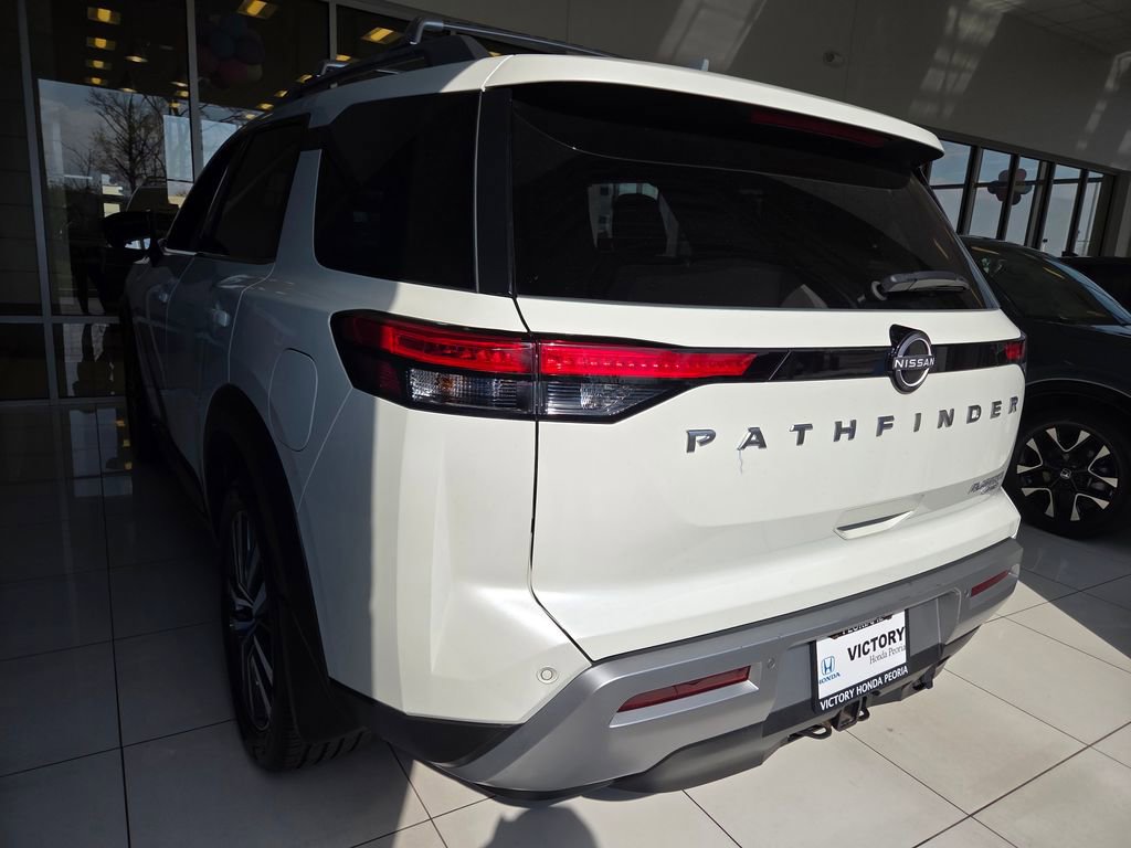 Used 2022 Nissan Pathfinder Platinum w/ Cargo Package image 8