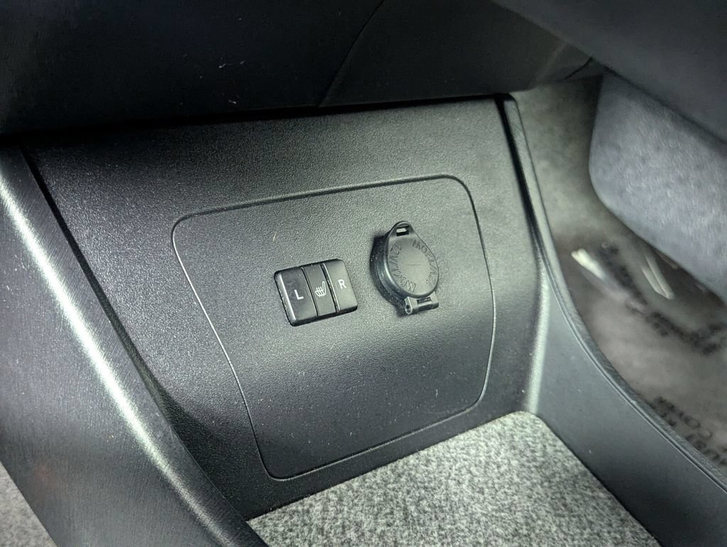 Used 2014 Toyota Prius Four FWD image 20