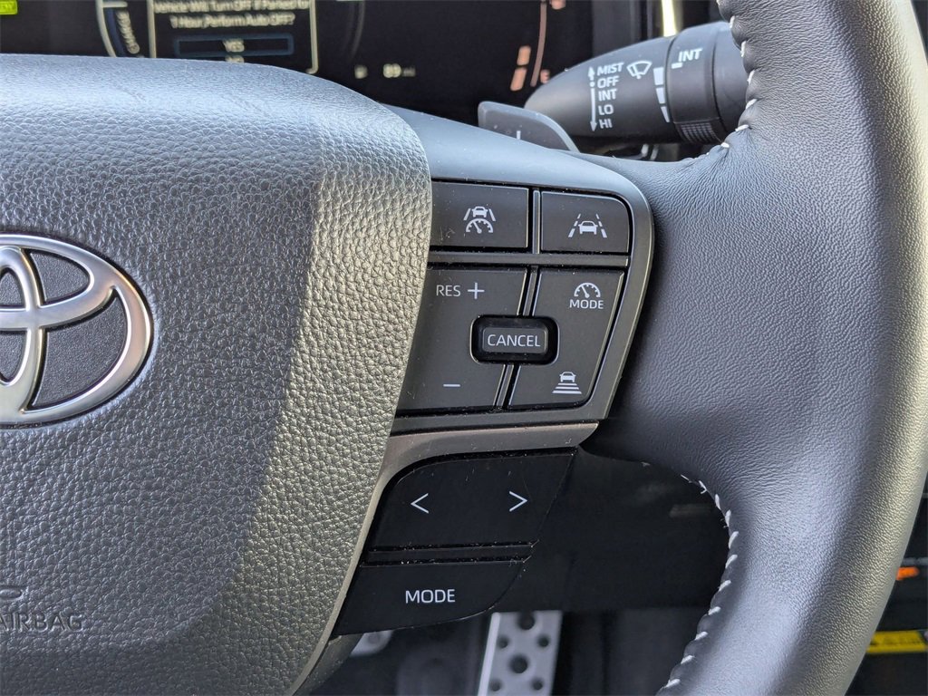 Used 2025 Toyota Camry SE image 20