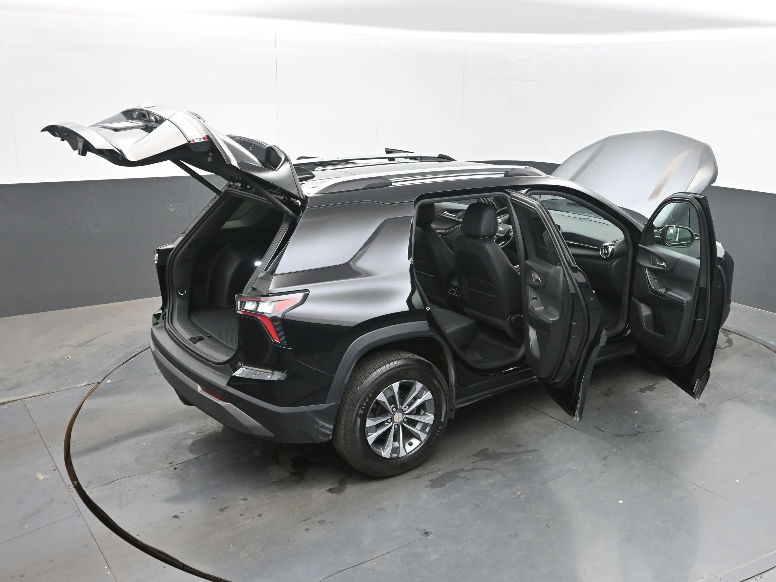 Used 2025 Chevrolet Equinox LT w/ Convenience Package II image 42