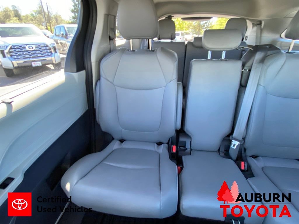 Certified 2023 Toyota Sienna XLE FWD image 23