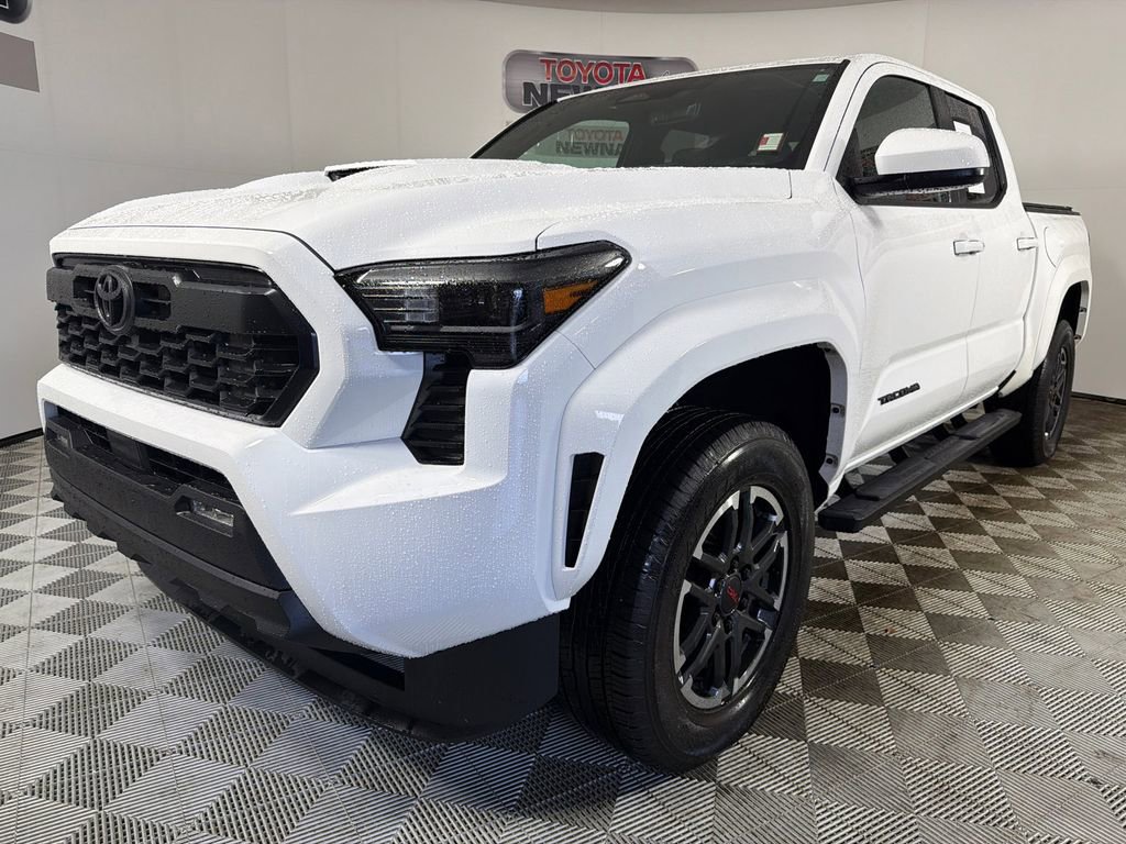 Used 2025 Toyota Tacoma TRD Sport RWD image 7